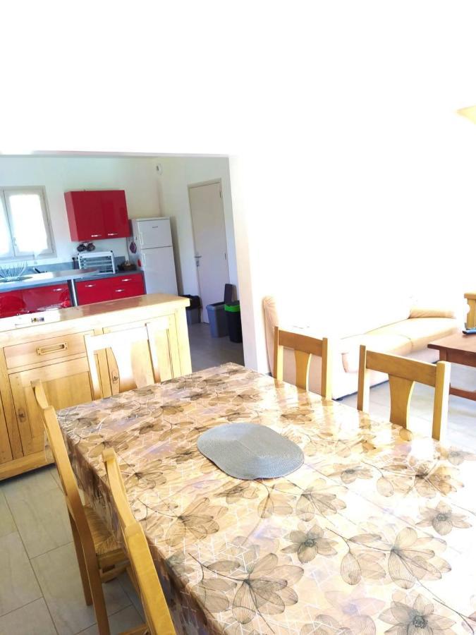 Maison Accueillante A Nant Avec Piscine Partagee 外观 照片